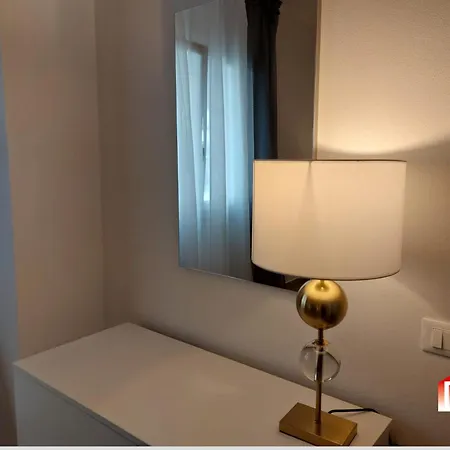 شقة Leopardi ميلانو ماريتيما